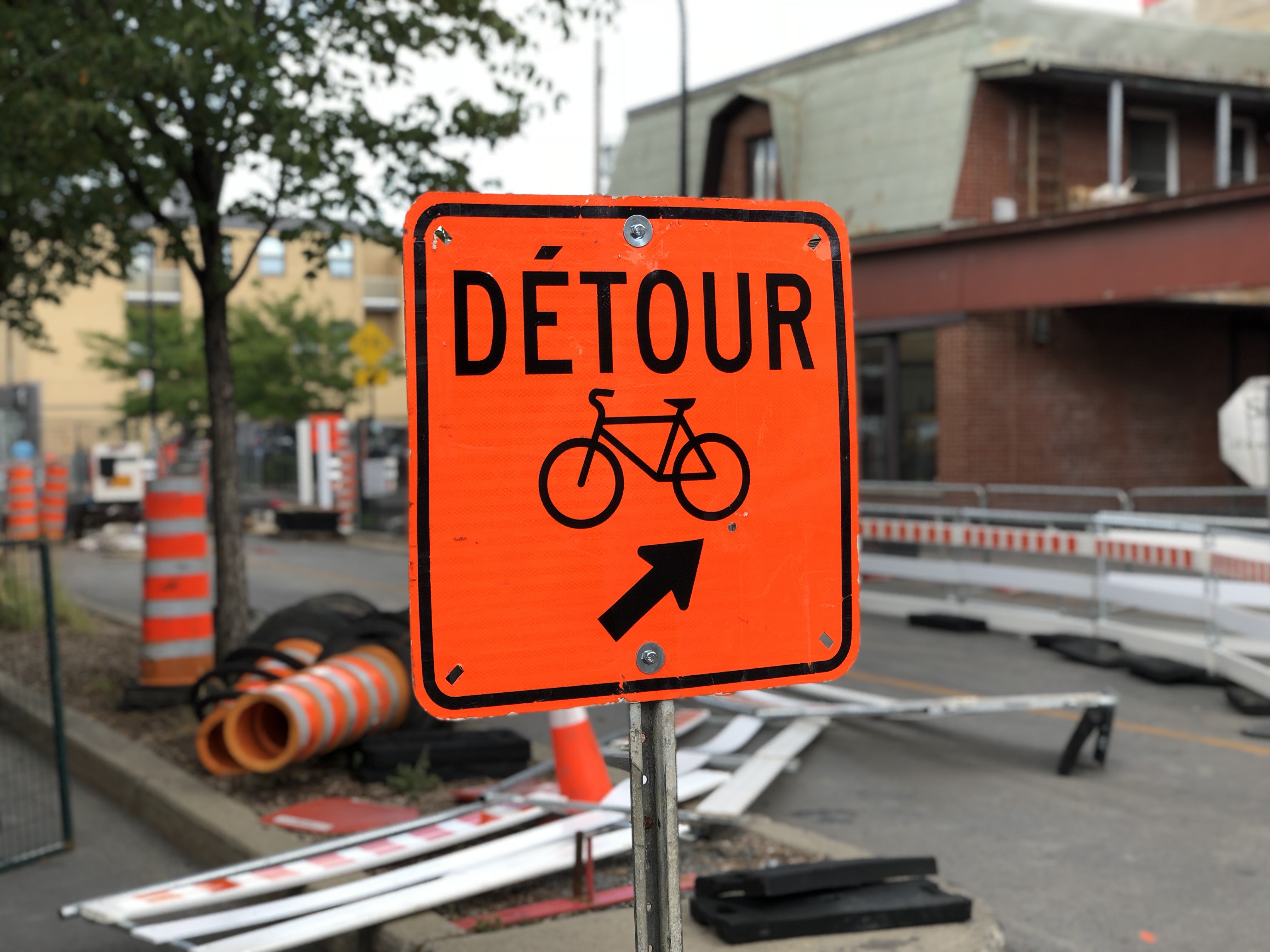 Detour Sign in Montreal